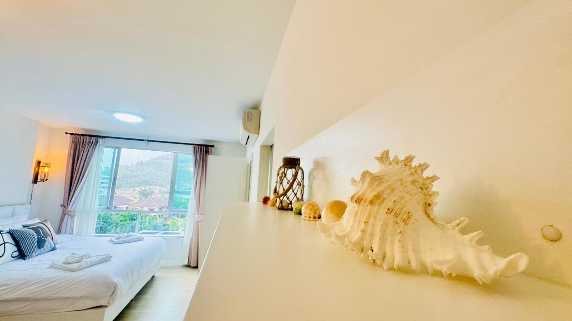 Sea&Mountain View,5 Mins Walk To Famous Beach With King Size Bed HHQ Extérieur photo