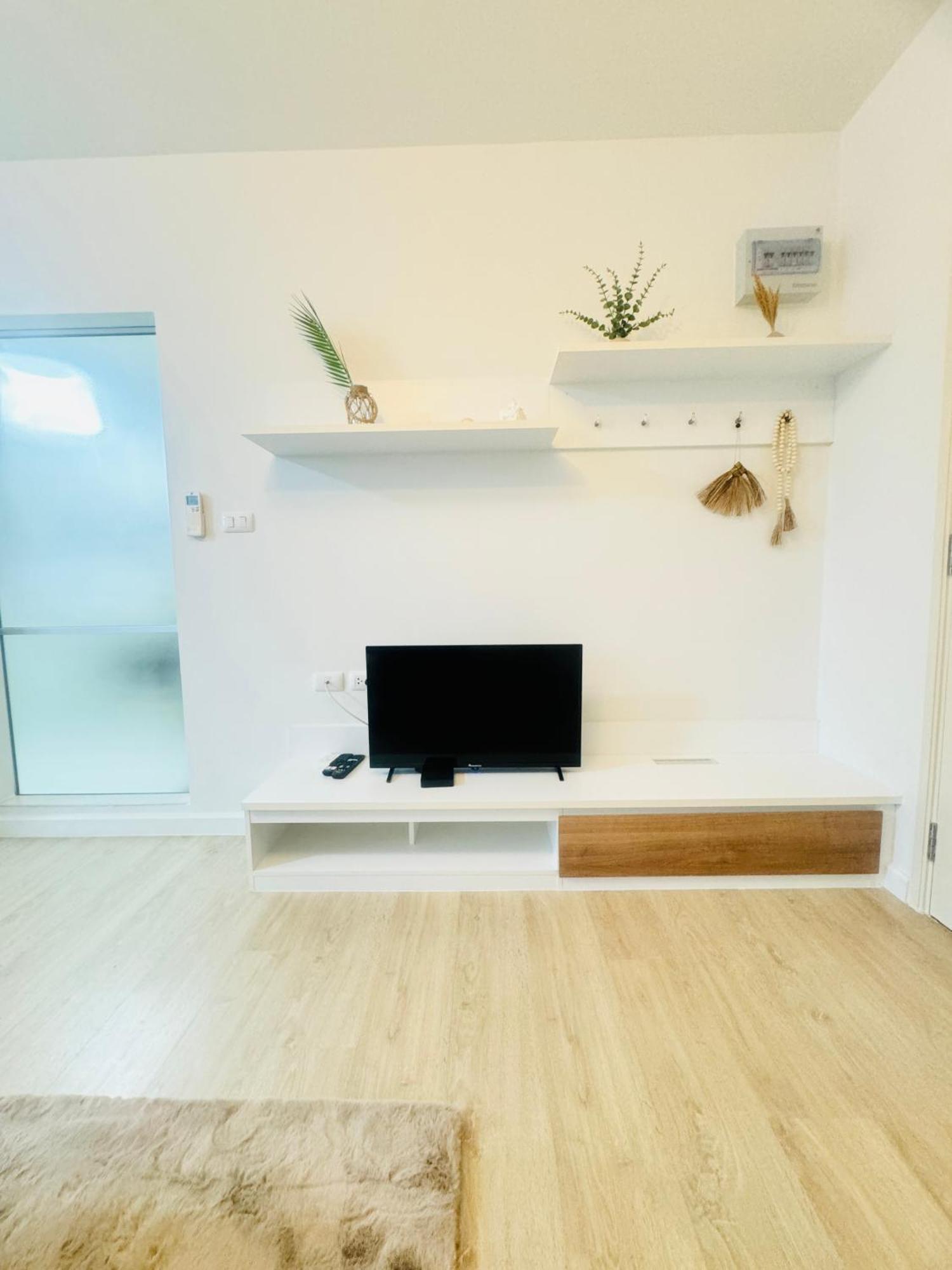 Sea&Mountain View,5 Mins Walk To Famous Beach With King Size Bed HHQ Extérieur photo