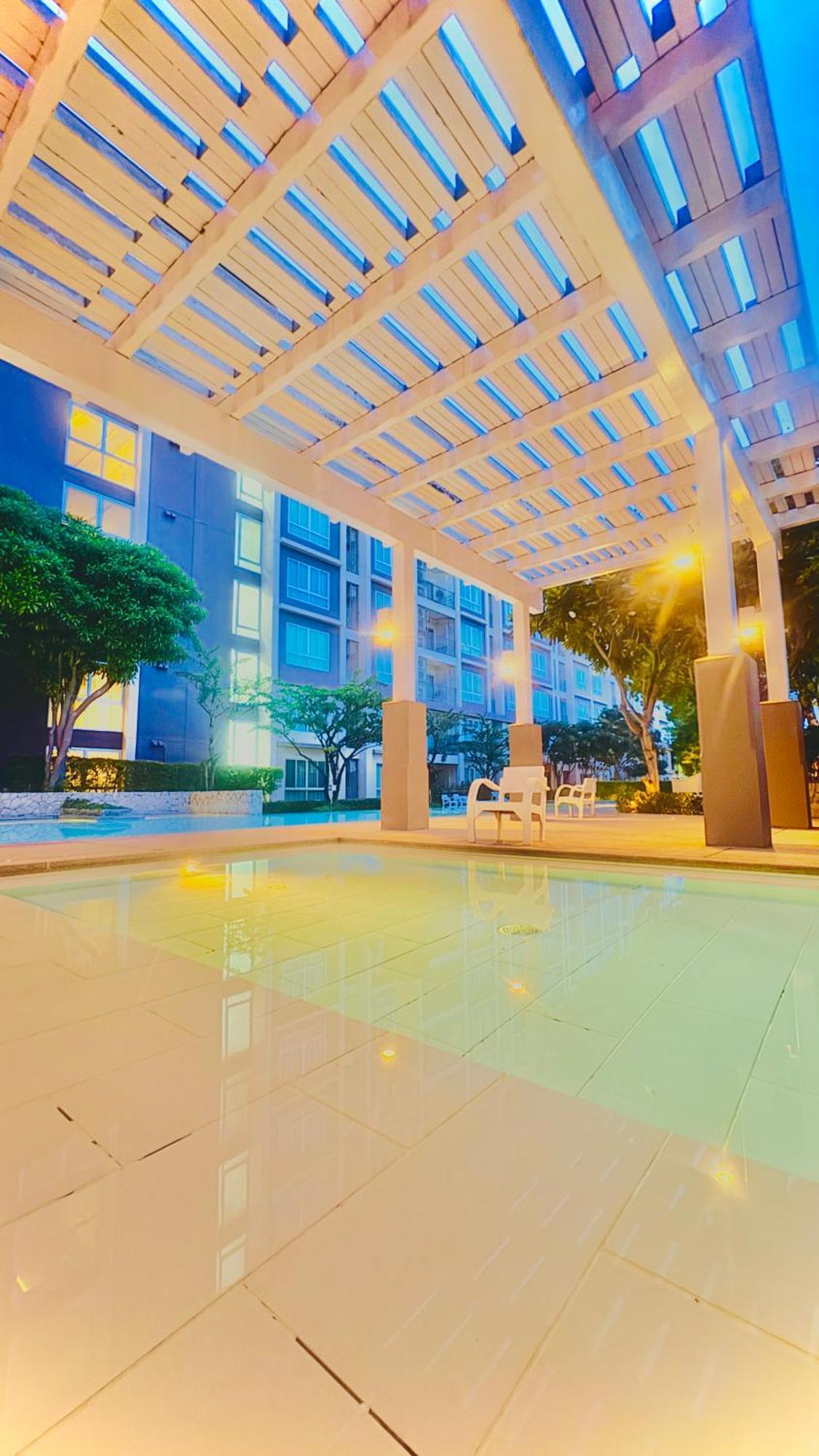 Sea&Mountain View,5 Mins Walk To Famous Beach With King Size Bed HHQ Extérieur photo